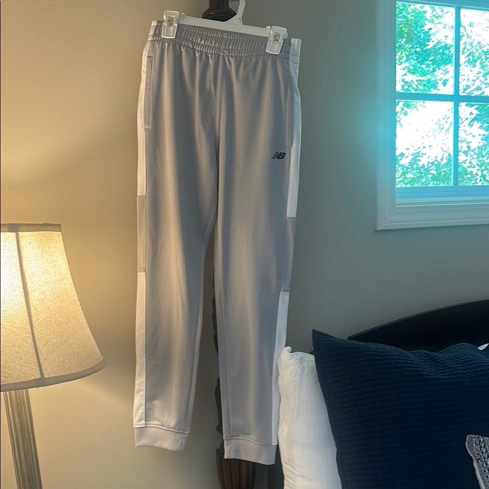 New Balance Gray Sweatpants for Casual Comfort